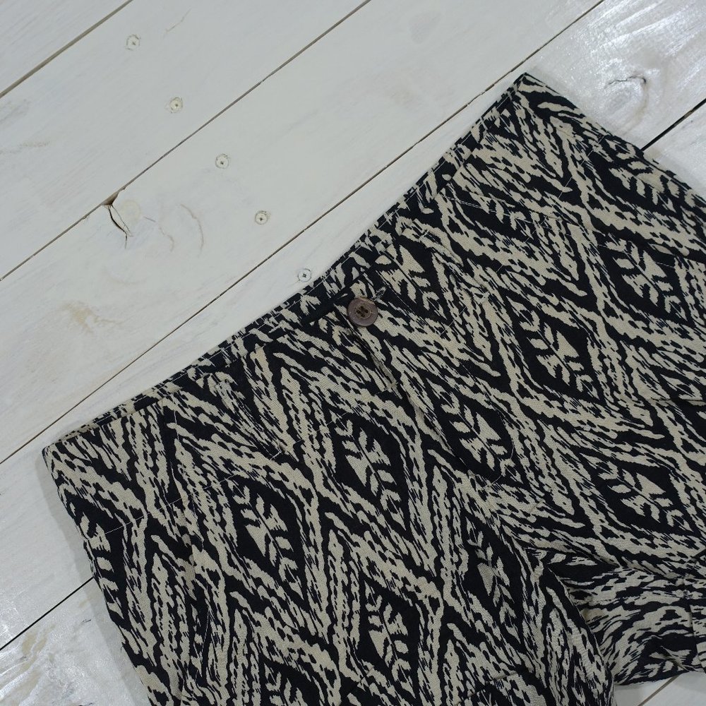 Cynthia Rowley Tan and Black Cuffed Shorts Size 4